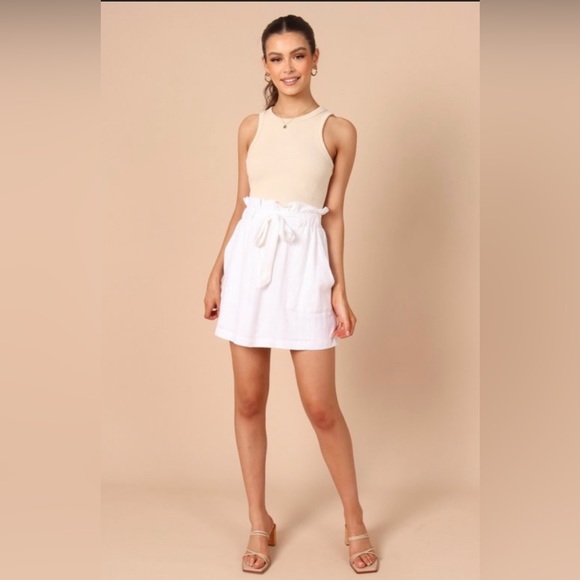 Petal & Pup Dresses & Skirts - Petal & Pup White Linen Blend Paper Bag Waist Skirt Size XL with Tie